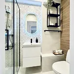 Center With Balcony *
