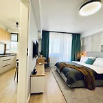 Center With Balcony *
