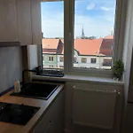 Center With Balcony *