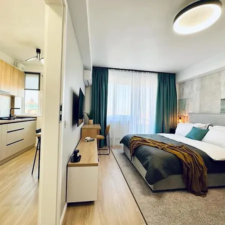 Center With Balcony *