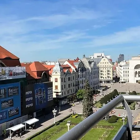 Apartment Center With Balcony *