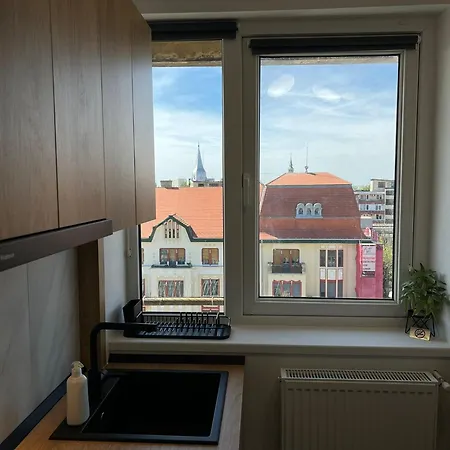 Center With Balcony Apartment *