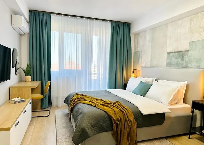 Center With Balcony *