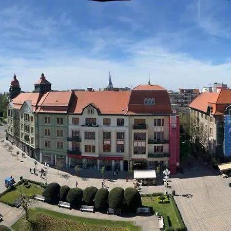 Center With Balcony *